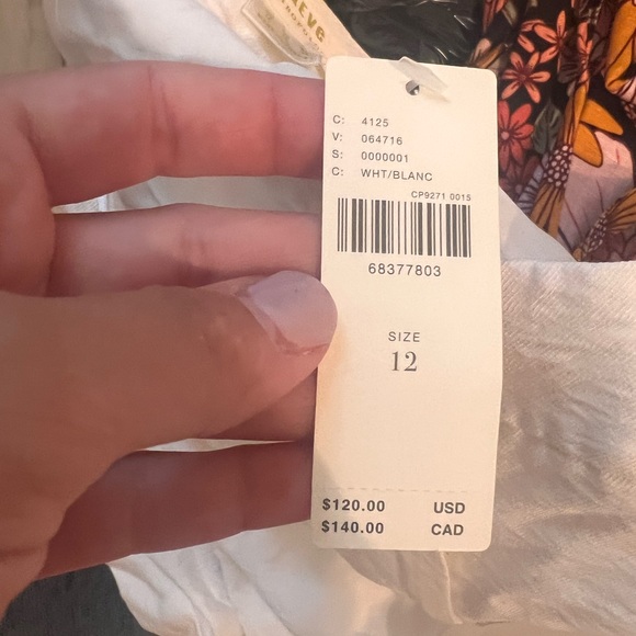 ANTHRO NEW WITH TAGS: Maeve Day to Evening White shorts - Picture 2 of 6